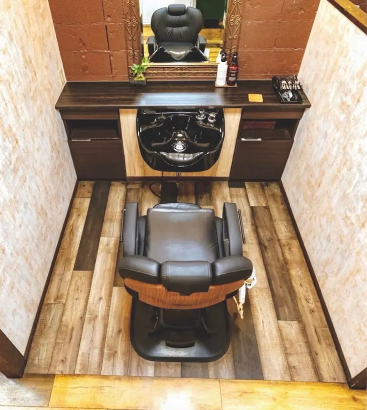 ヘアサロン髪ingの内観・外観2