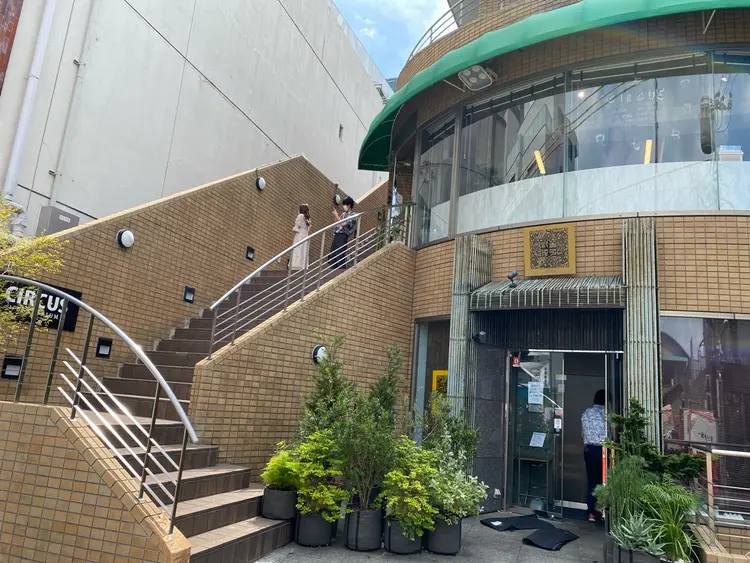 ROBBYの内観・外観1