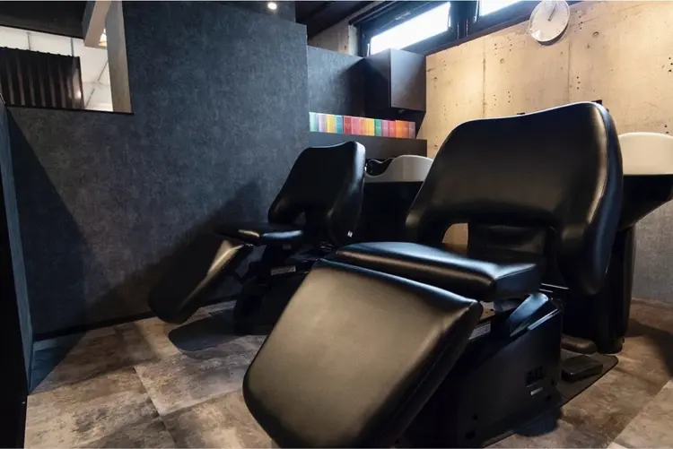 youres hair神楽坂店の内観・外観2