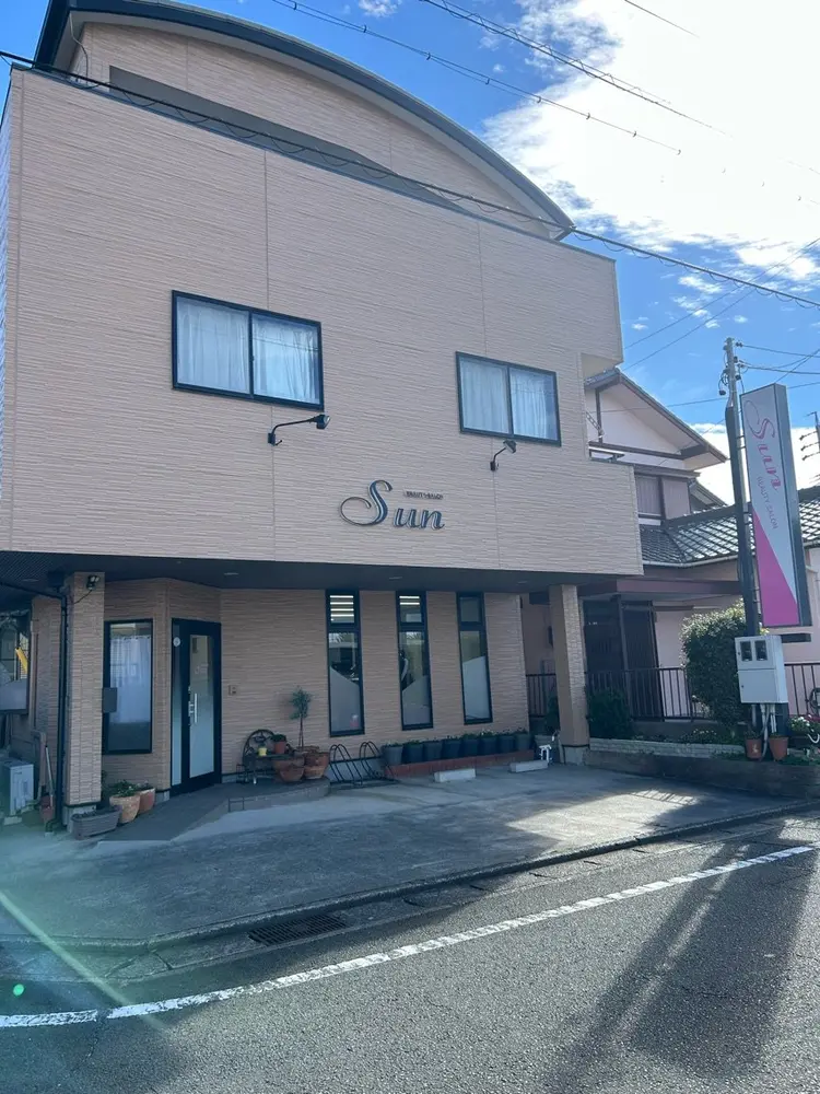 SUNの内観・外観1