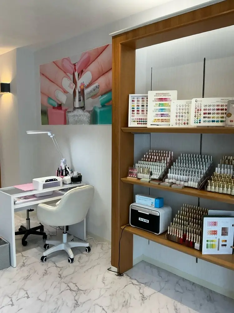 Aina nail salonの内観・外観2