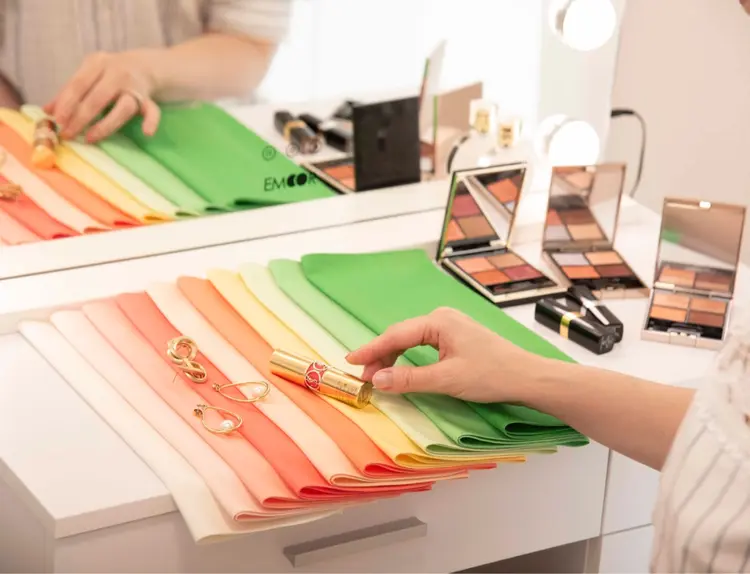 【メイクレッスン・パーソナルカラー・顔タイプ診断】Luminous worksの内観・外観2