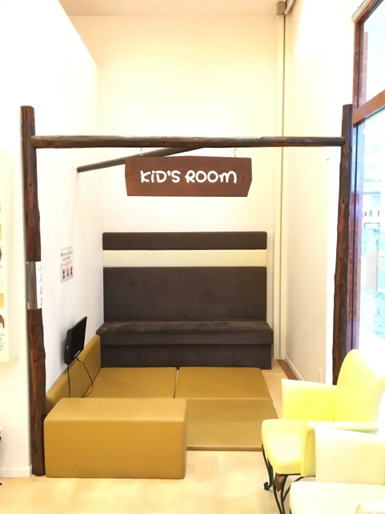 モリオフロムロンドンの内観・外観2