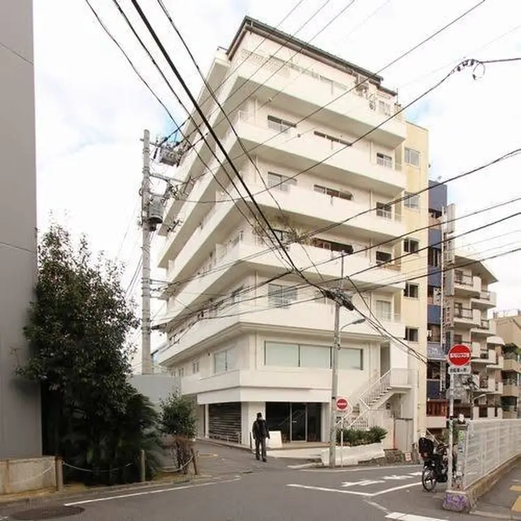 Trico Antiqueの内観・外観1