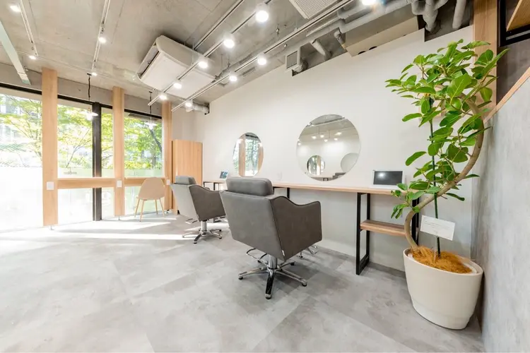 Agu hair TENOE大宮氷川参道店の内観・外観2
