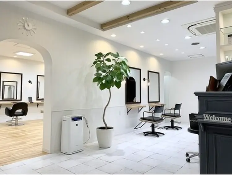 MOLLA SALON 鳳店の内観・外観2