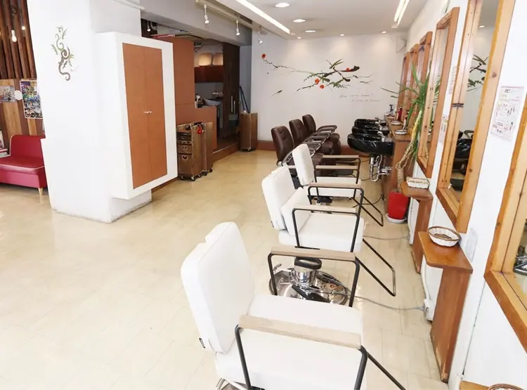 CUT  STUDIO 141の内観・外観2