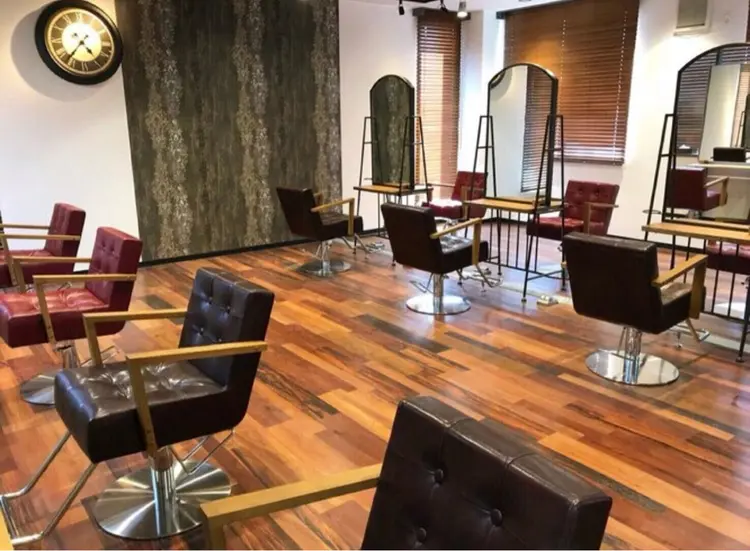 Agu hair lore沼館店の内観・外観2