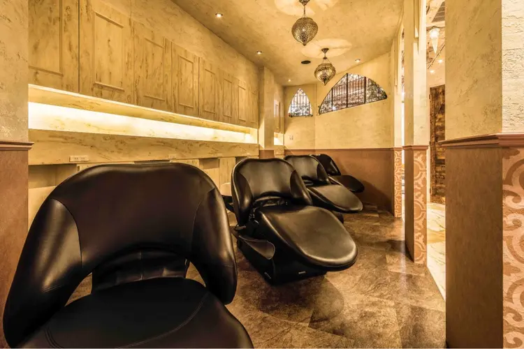 Lond damaskRose【ロンド　ローズ】(ロンドローズナゴヤ)の内観・外観1