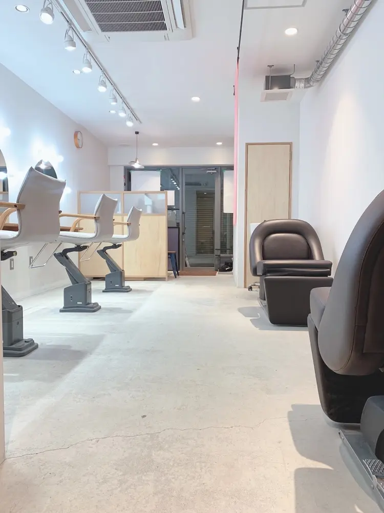 eyelush color world庄内駅前の内観・外観1