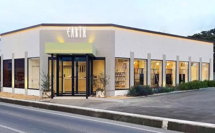 EARTH coiffure beaute 上田店の内観・外観1