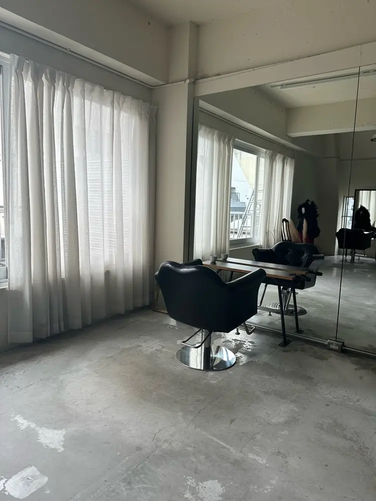 HAIR&SPACE　7Bridgeの内観・外観1