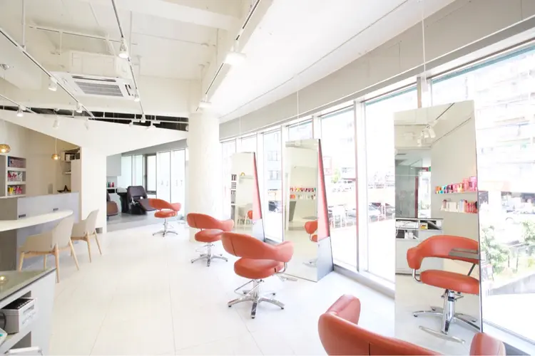 STELLA hair design salonの内観・外観2