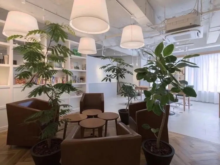 Nailsalon ibelu 京橋店の内観・外観1