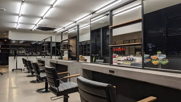 PROSOL 廿日市店の内観・外観2