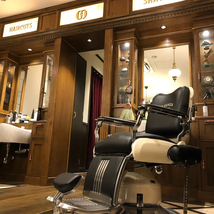 ヒロ銀座ヘアーサロン田町店の内観・外観2