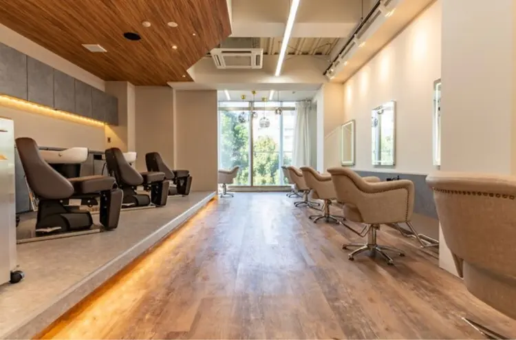 MARQUEEの内観・外観2