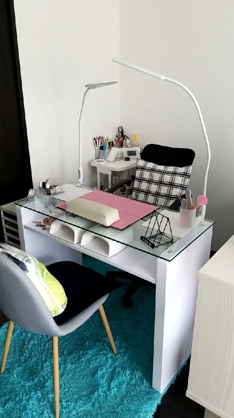 Li'a nailの内観・外観1