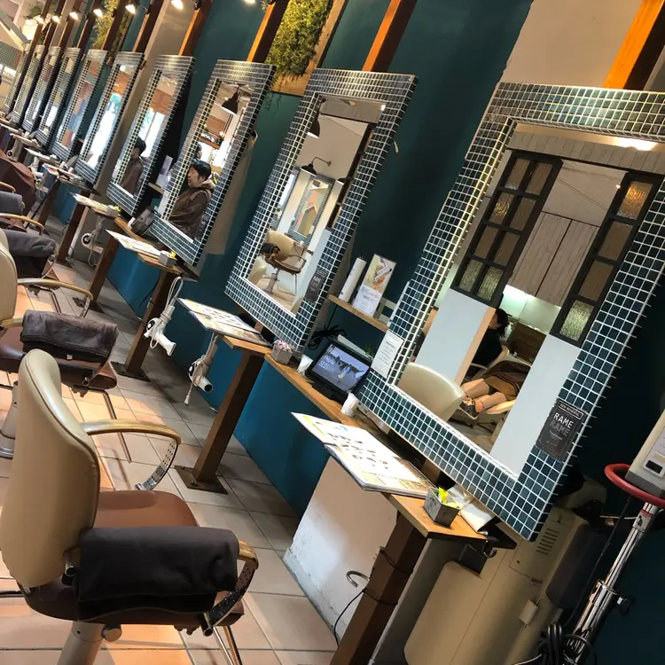 EARTH大宮駅前店の内観・外観1