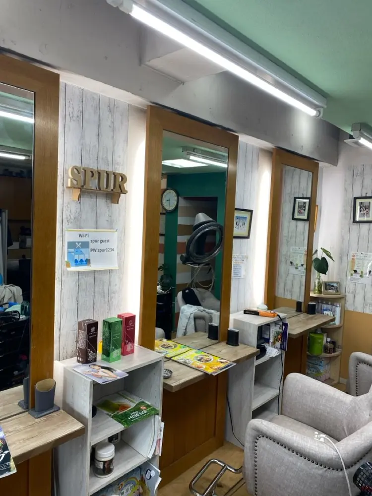 ヘアースタジオシュプールの内観・外観1