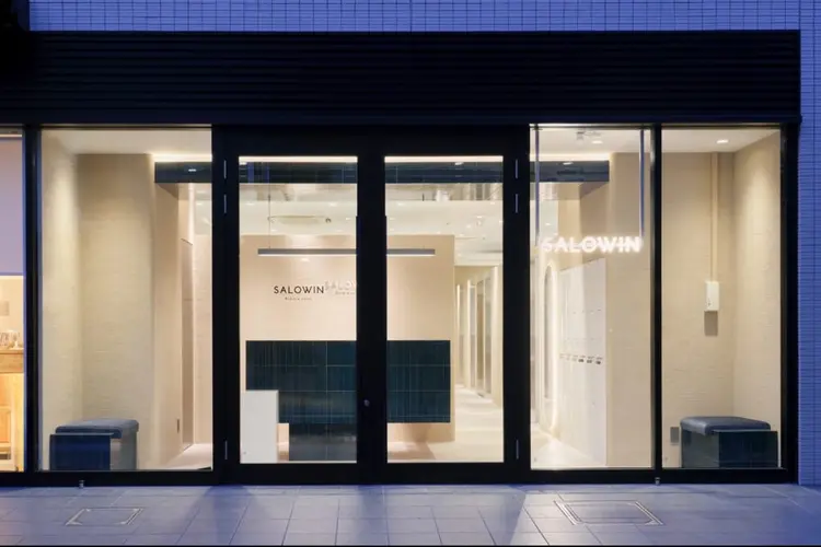 SALOWIN三軒茶屋店の内観・外観1
