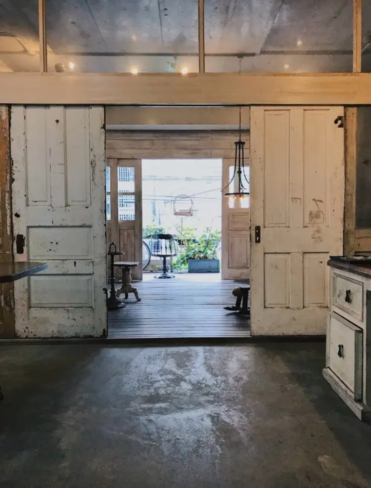 Mowenの内観・外観2