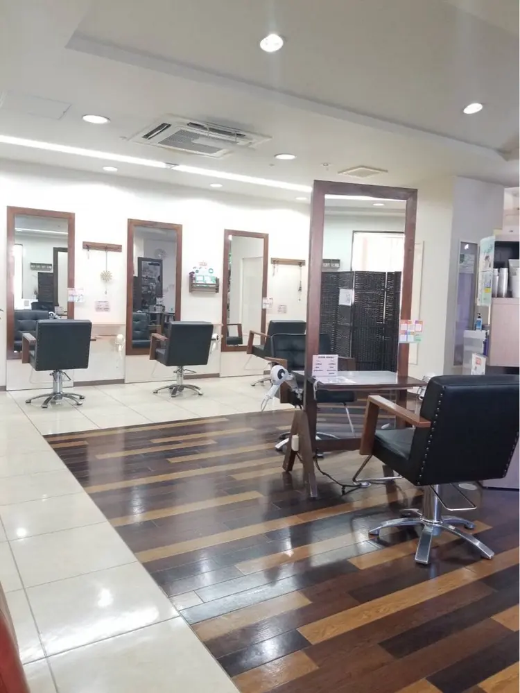 センスヘアーの内観・外観3