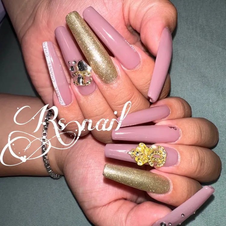 Rs"nailの内観・外観3