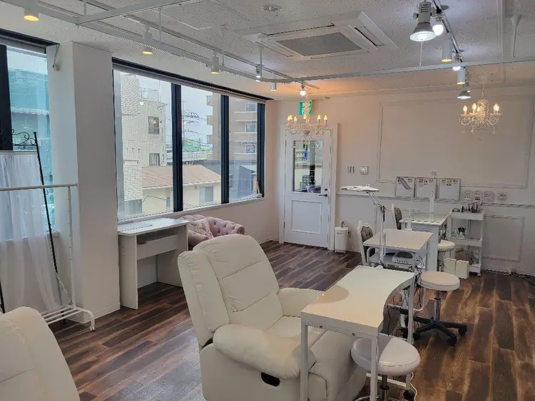 nail&eyelash Raby三郷店の内観・外観2