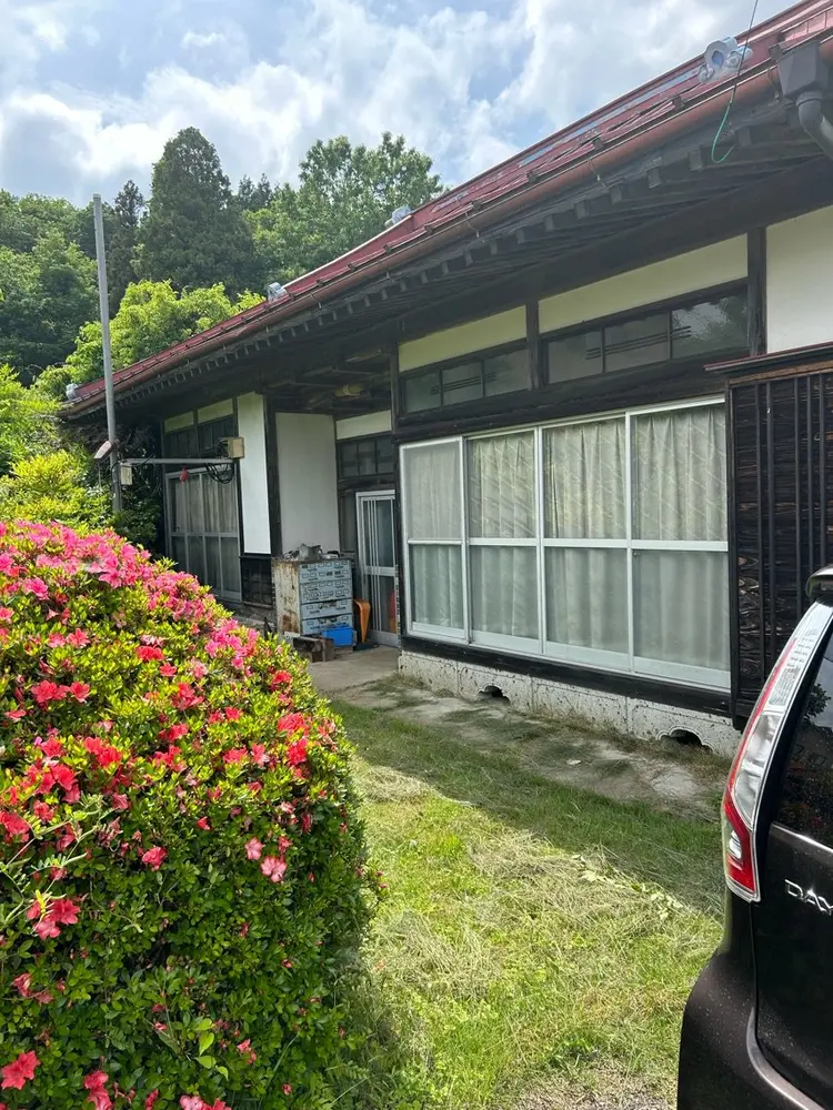 Metal nail Romiの内観・外観1