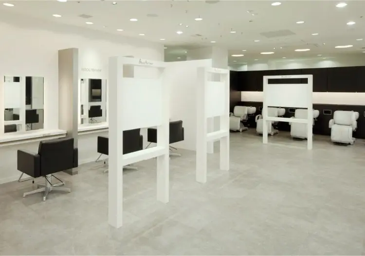 TAYAの内観・外観1