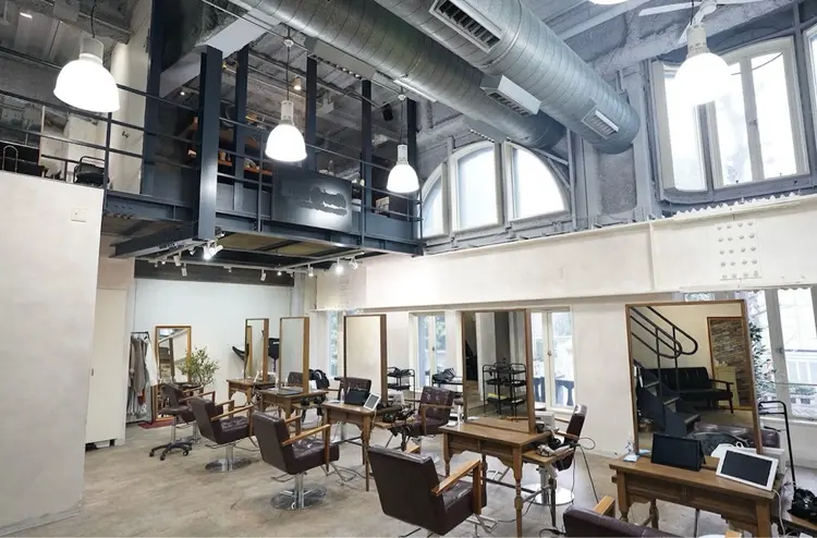 ALLYの内観・外観1