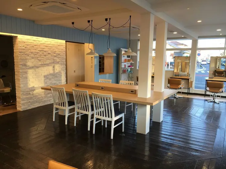 BLUE Hair&Lifeの内観・外観2