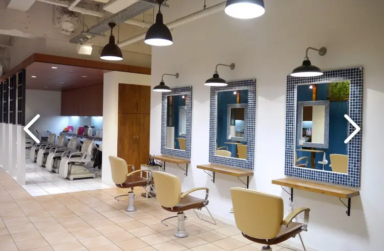 HAIR &MAKE EARTH 大宮駅前店の内観・外観3