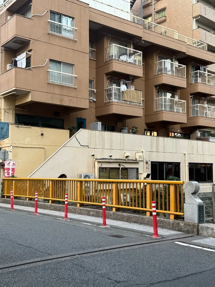 Colors  Nailの内観・外観2