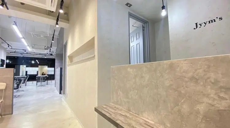 hair studio  jyym'sの内観・外観1