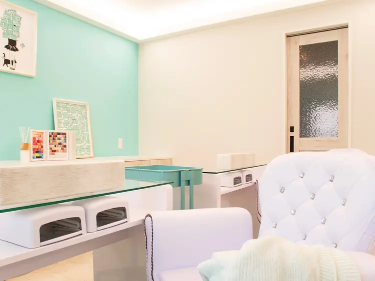 TROIS NAILの内観・外観2