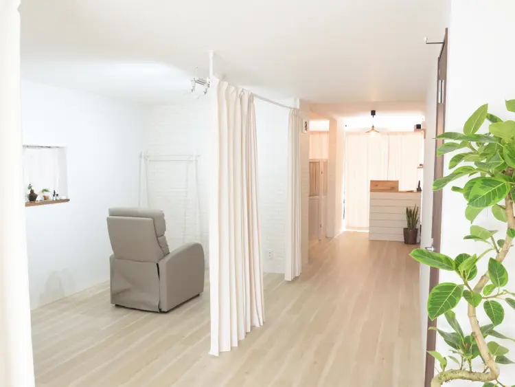 eyelash＆eyebrow Erdeの内観・外観1