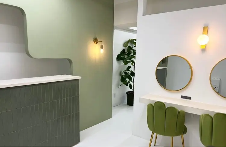 eyeroom  mira  代官山店の内観・外観1