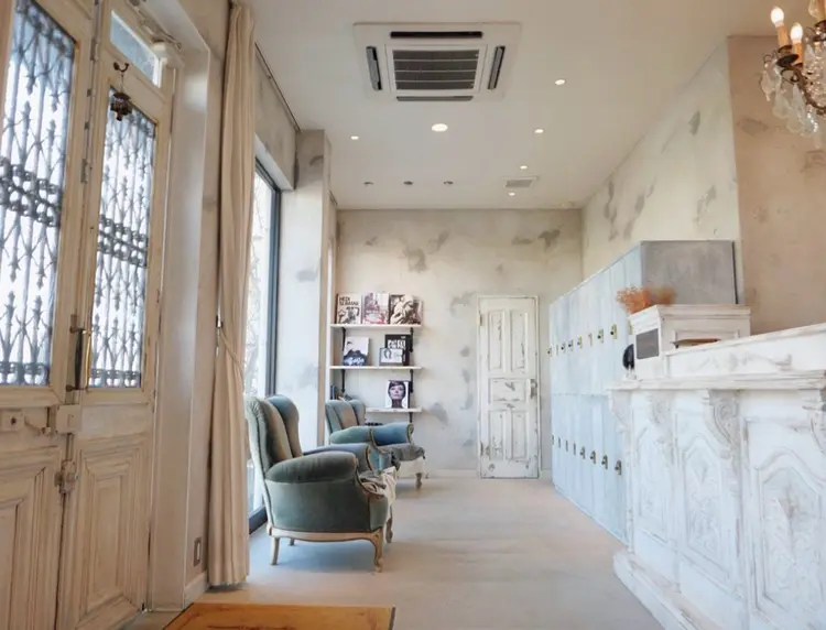 COME G  HEADの内観・外観2