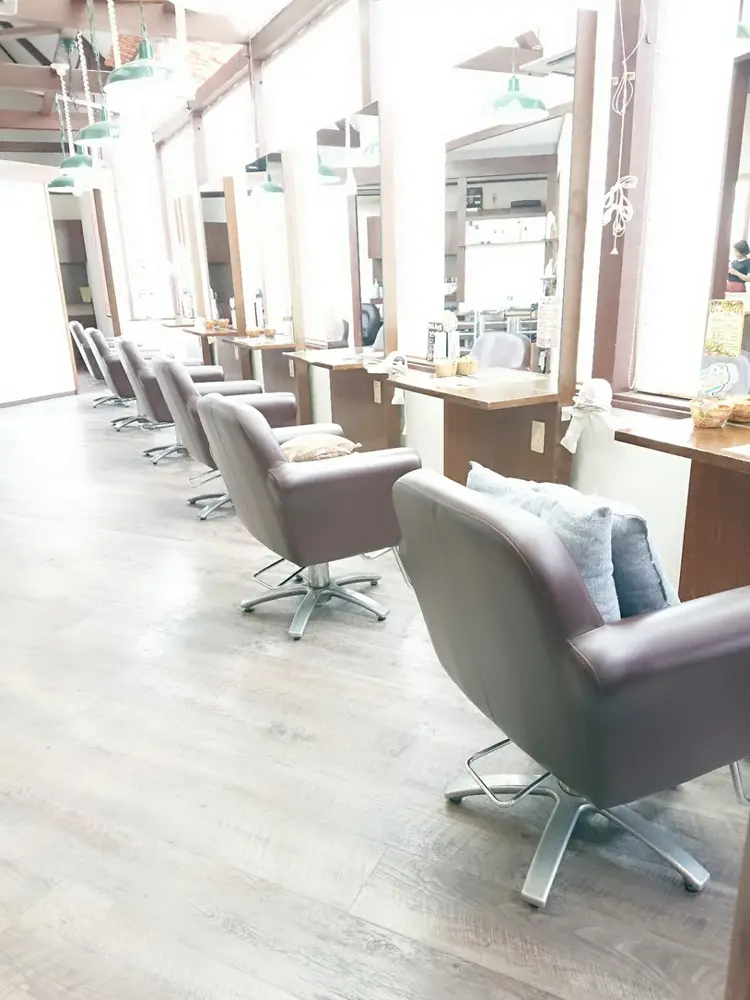 ヘア・アトリエ・テテの内観・外観2