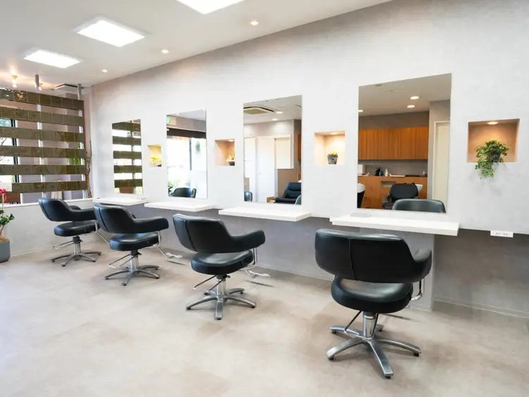 PIECEの内観・外観1