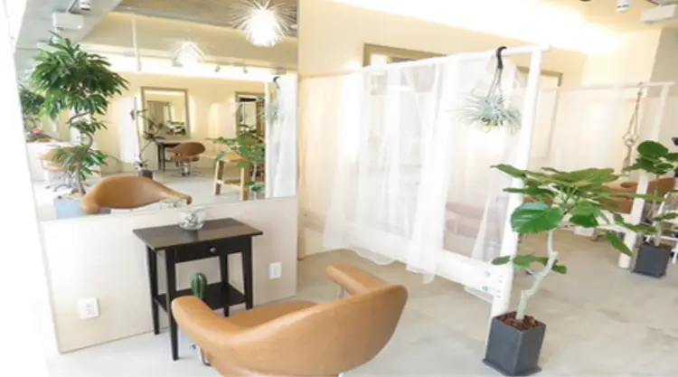 ヘアメイクアンヴィの内観・外観3