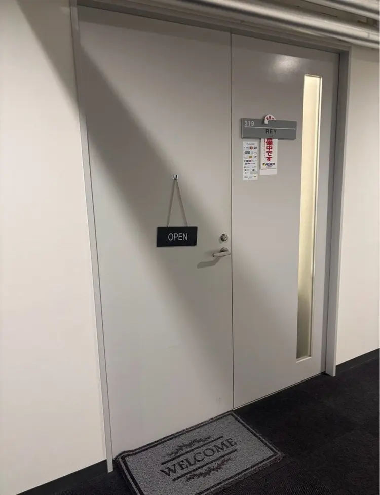 REYの内観・外観2
