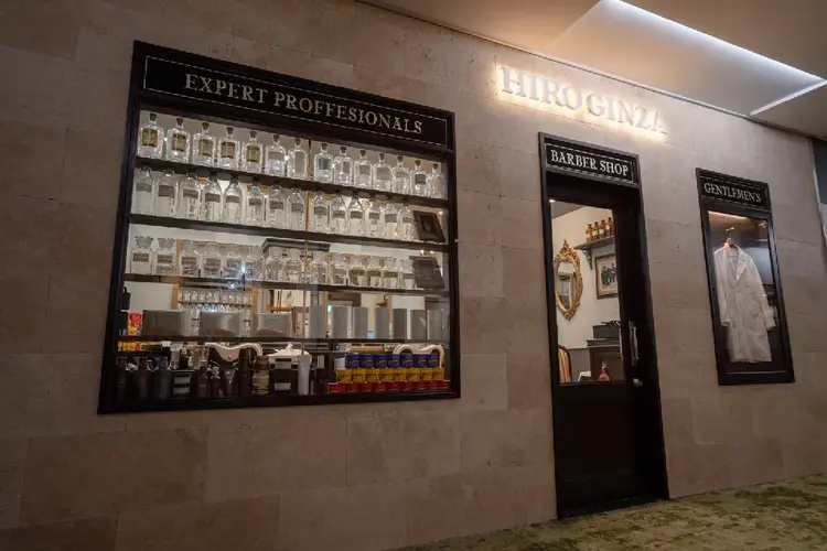 ヒロ銀座バーバーショップ大阪本店の内観・外観1