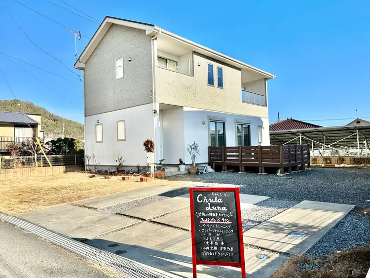 Chula Luna〜ちゅらるーな〜【女性の健康美を叶えるフィットネスジム＆サロン】の内観・外観1