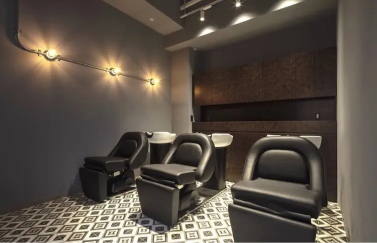 SALOWIN 熊本上通り店の内観・外観3