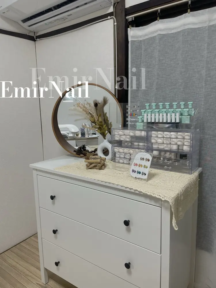 EmirNailの内観・外観1