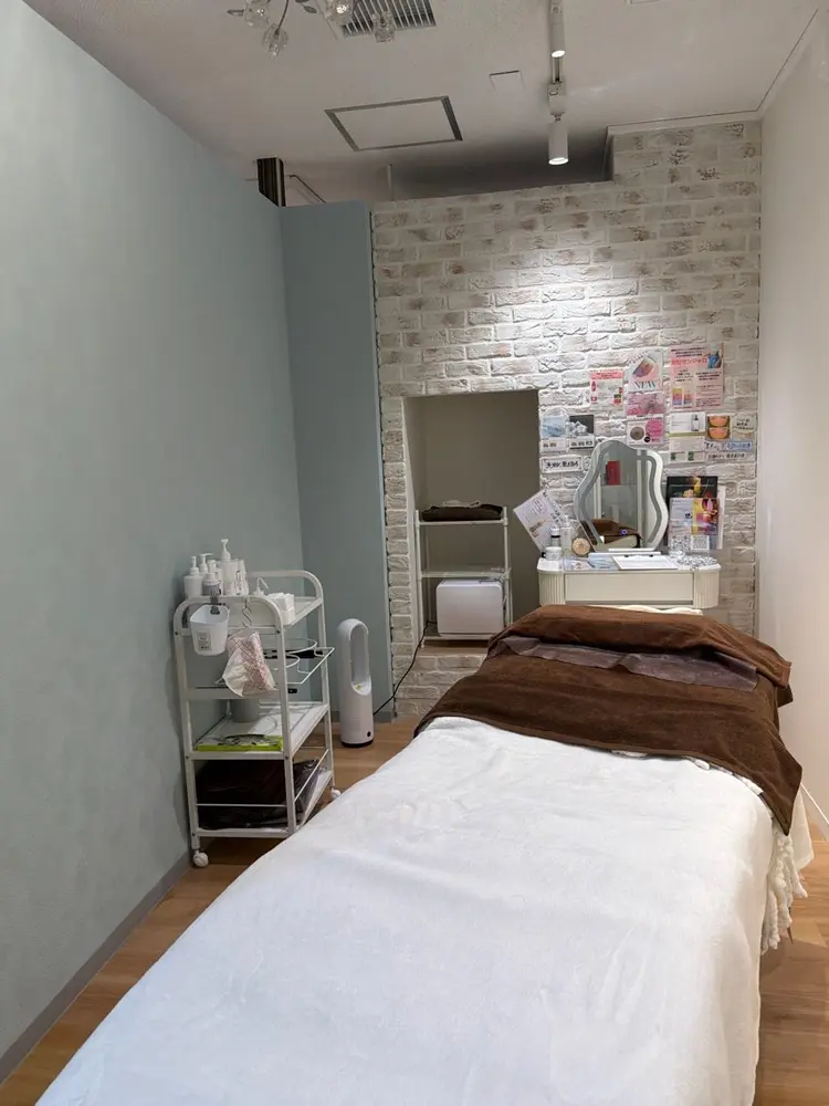 毛穴改善ハーブピーリングMinouミヌ心斎橋の内観・外観2