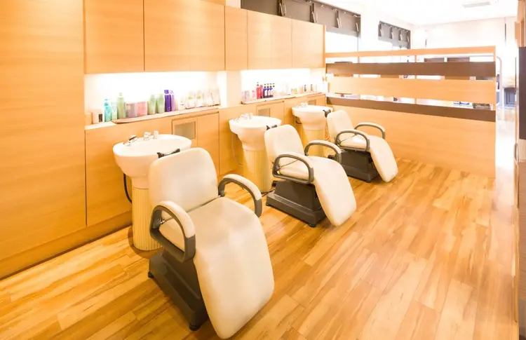 TAKAMI荒子店の内観・外観2